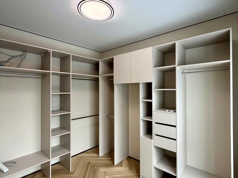 дом по адресу піддубна, 7