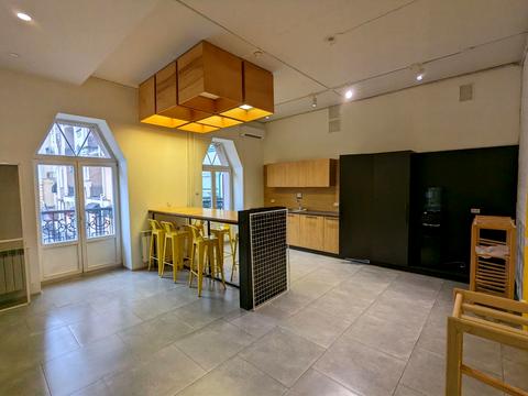 комерційна за адресою Воздвиженська вул., 10-А