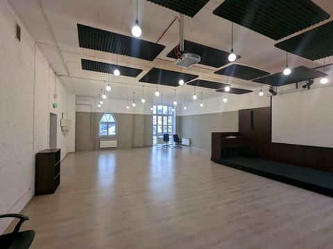 комерційна за адресою Воздвиженська вул., 10-А