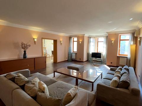 квартира за адресою Кудрявська вул., 13-19