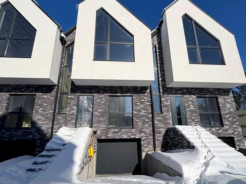 дом по адресу Евгения Коновальца ул.