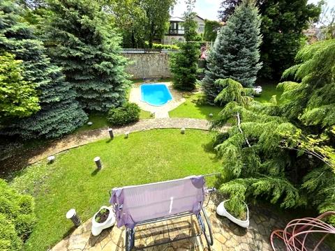 дом по адресу Майский пер.