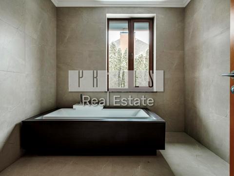 будинок за адресою Центральна вул.