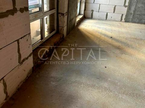 комерційна за адресою Молодіжна вул., 7