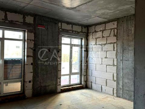 комерційна за адресою Молодіжна вул., 7