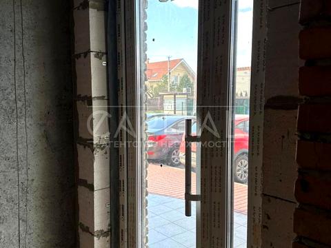 комерційна за адресою Молодіжна вул., 7