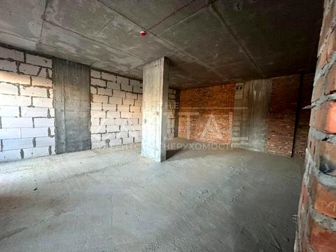 комерційна за адресою Молодіжна вул., 7