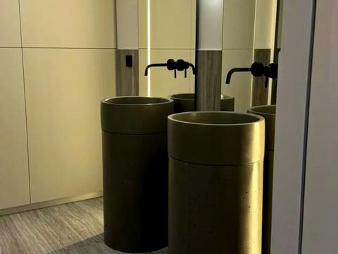 комерційна за адресою Бульварно-Кудрявська вул. (Воровського), 15-А