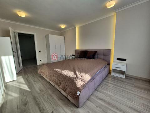 квартира за адресою Науки просп., 60-А