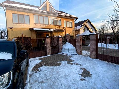 будинок за адресою с. Угринів, пров.Дорошенко, 8а