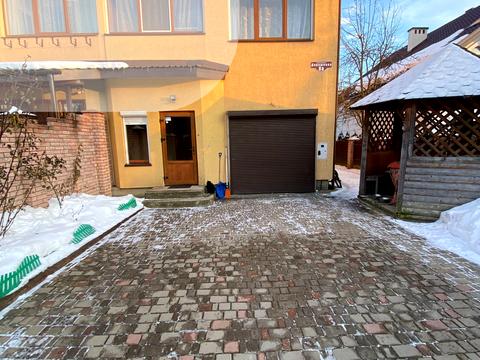 будинок за адресою с. Угринів, пров.Дорошенко, 8а