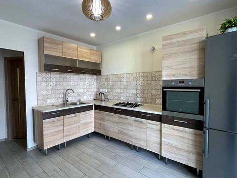 квартира за адресою Високовольтна вул., 14-Д