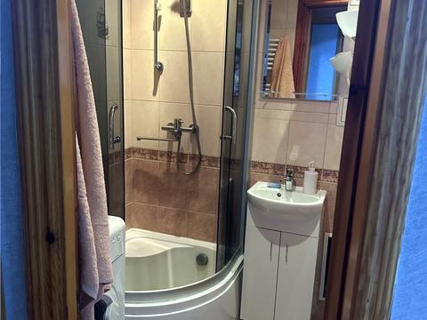 квартира за адресою Леоніда Каденюка просп. (Юрія Гагаріна), 9