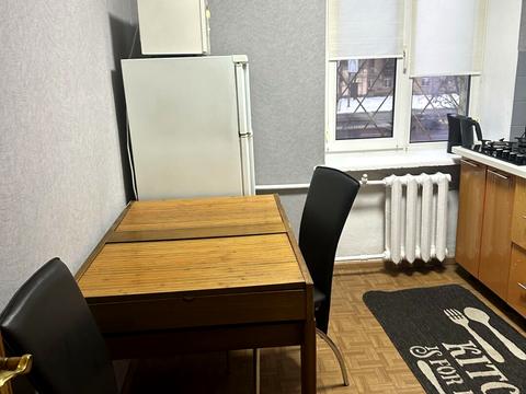 квартира за адресою Леоніда Каденюка просп. (Юрія Гагаріна), 9