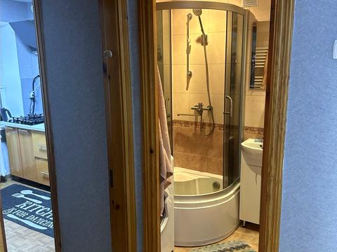 квартира за адресою Леоніда Каденюка просп. (Юрія Гагаріна), 9