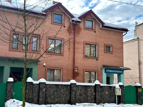 коммерческая по адресу Братьев Дружих ул. (Комарова), 35а