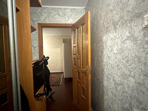 квартира за адресою Космонавтів вул., 8а