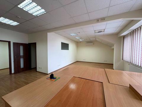 комерційна за адресою Львів, Богдана Хмельницького вул., 212