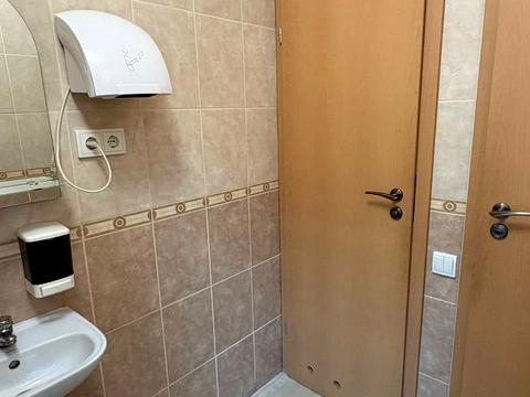 комерційна за адресою Львів, Богдана Хмельницького вул., 212