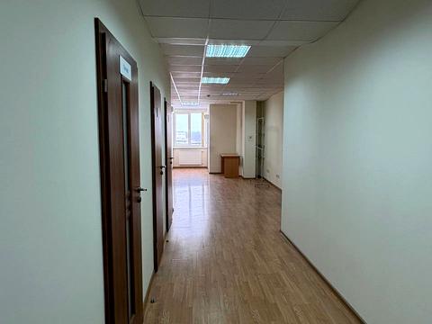 комерційна за адресою Львів, Богдана Хмельницького вул., 212