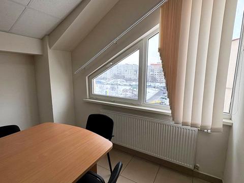 комерційна за адресою Львів, Богдана Хмельницького вул., 212