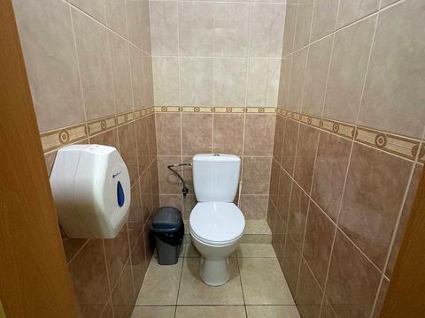 комерційна за адресою Львів, Богдана Хмельницького вул., 212