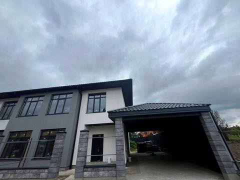 будинок за адресою Лисинка