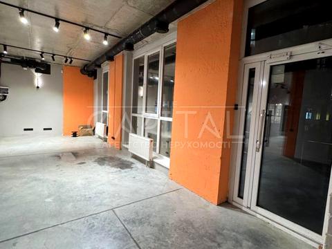 комерційна за адресою Центральна вул., (Будинок 3)