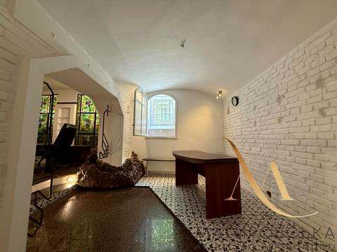 коммерческая по адресу Черниговская ул., 34