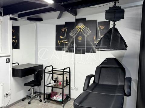 комерційна за адресою Казимира Малевича вул. (Боженка), 3