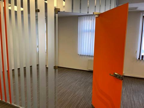 комерційна за адресою Академіка Володимира Гнатюка вул. (), 12