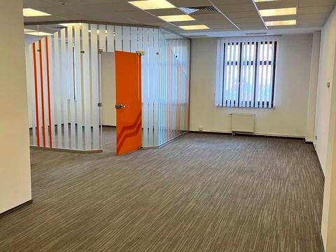 комерційна за адресою Академіка Володимира Гнатюка вул. (), 12