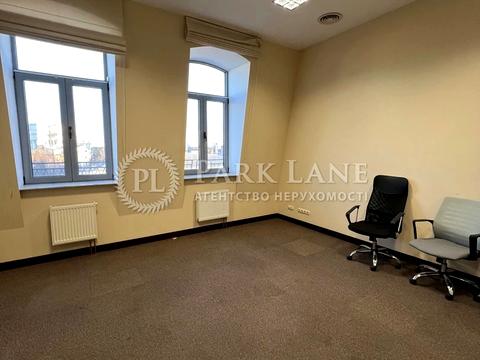 комерційна за адресою Київ, Володимирська вул., 4