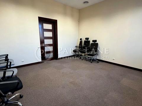 комерційна за адресою Київ, Володимирська вул., 4