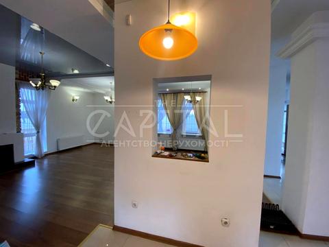 будинок за адресою Стратегічне шосе (Науки)