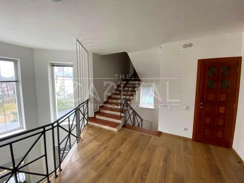 будинок за адресою Стратегічне шосе (Науки)