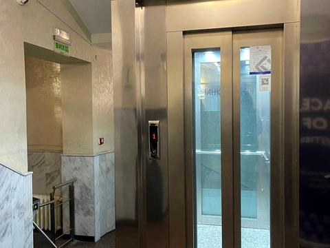 коммерческая по адресу академика Гнатюка ул. (Горького), 2