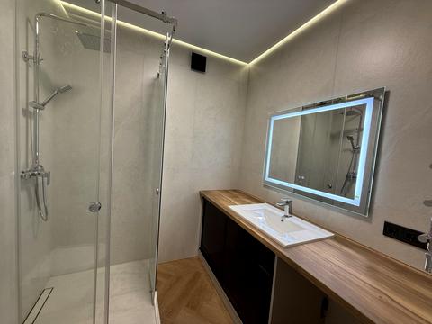 квартира за адресою Приозерна вул., 42