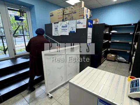 комерційна за адресою Ольжича вул., 10