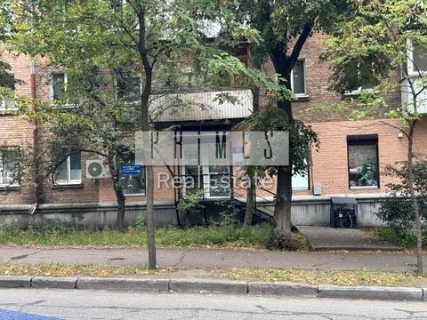 комерційна за адресою Ольжича вул., 10