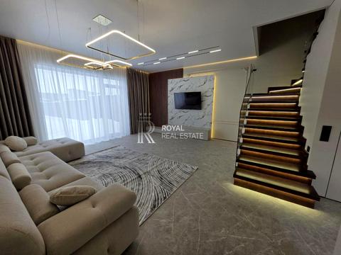 будинок за адресою с. Петропавлівська Борщагівка, Макарівська вул., 24