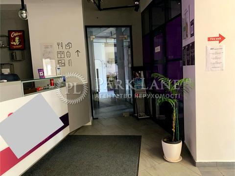 комерційна за адресою Богдана Хмельницького вул., 58-А