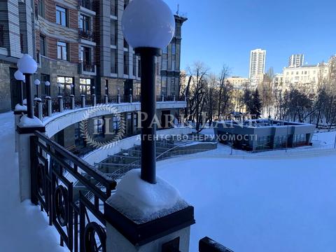 комерційна за адресою Богдана Хмельницького вул., 58-А