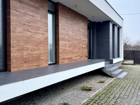 дом по адресу Хутірська