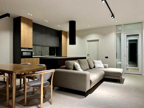 дом по адресу Хутірська