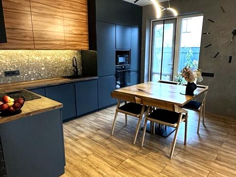 будинок за адресою Озерна вул.