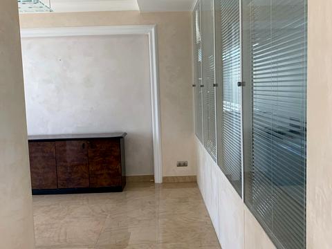 комерційна за адресою Кловський узвіз, 7a