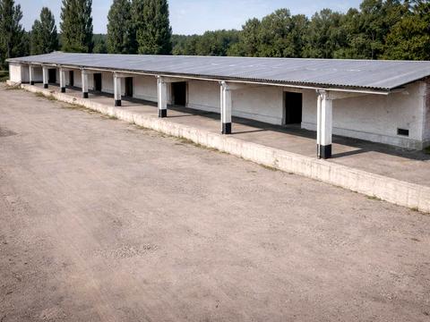 коммерческая по адресу Богдана Хмельницкого просп. (Героев Сталинграда), 1