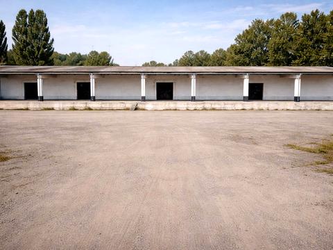 коммерческая по адресу Богдана Хмельницкого просп. (Героев Сталинграда), 1