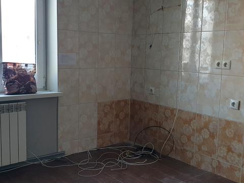 комерційна за адресою Ревуцького вул., 35